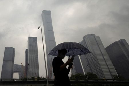 China’s Q4 GDP to show patchy economic recovery, many challenges ahead